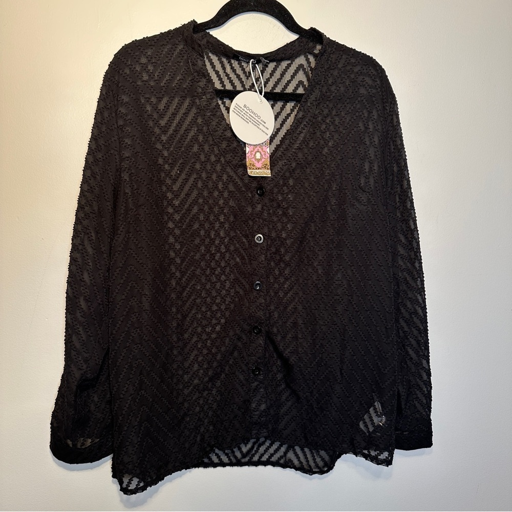 NWT BooHoo Striped Sheer Button‎ Through Blouse Womans Plus Size 14